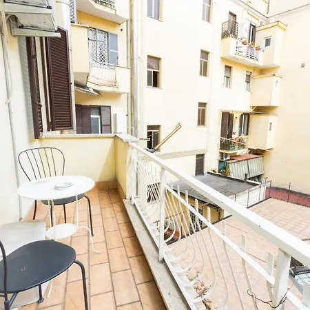 Апартаменты Vespasiano 49 Рим